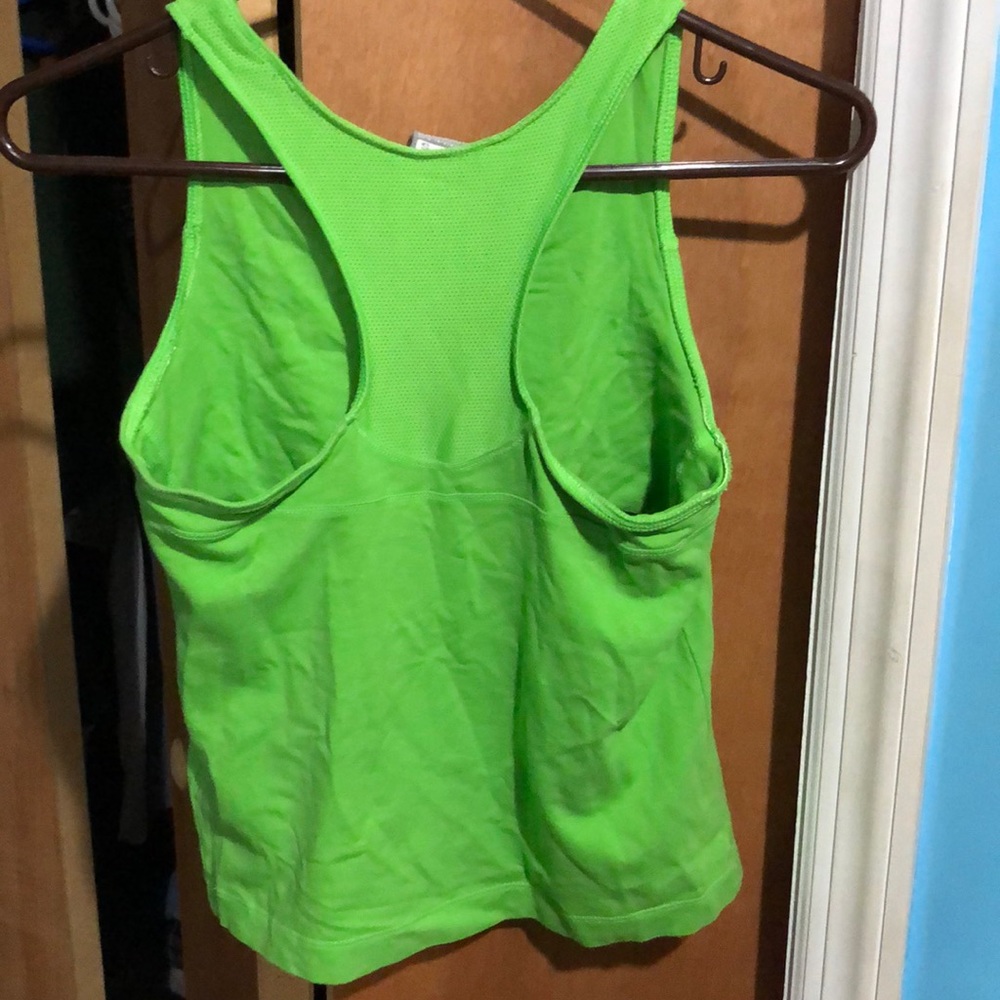 Nike workout top - Picture 2 of 4